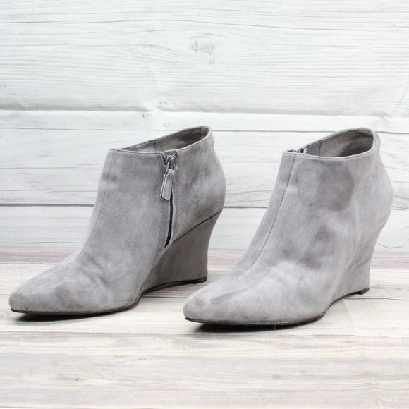 COLE HAAN Jordyn II Gray Suede Wedge Ankle Booties Size 8.5 B - Picture 2 of 9